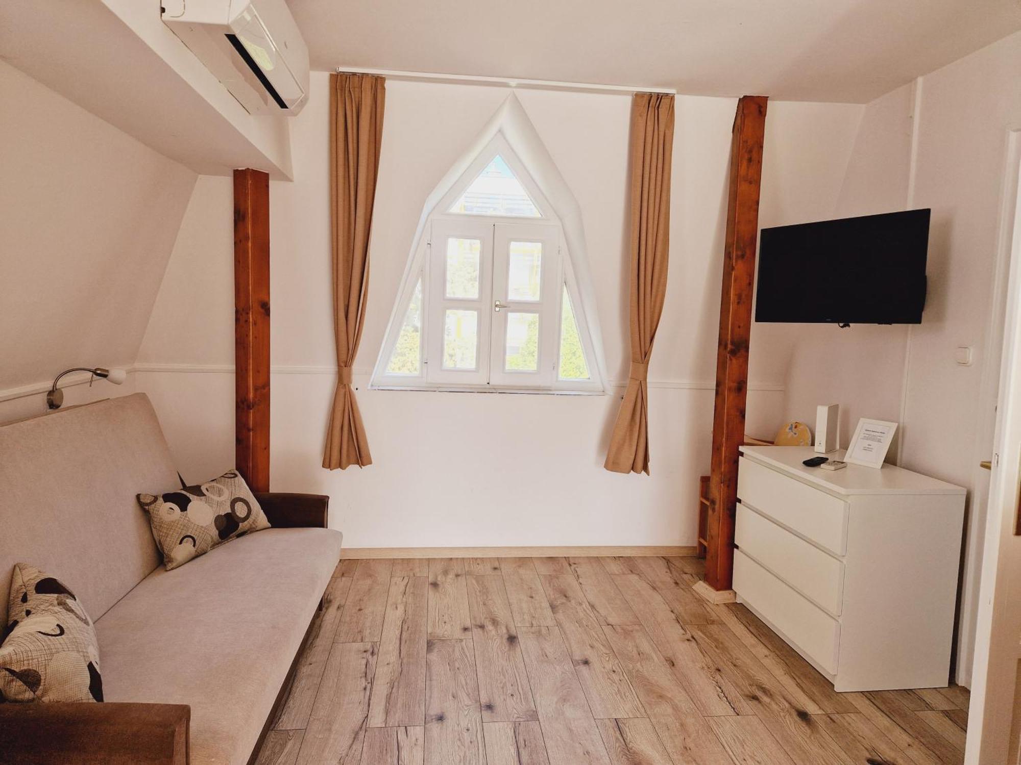 Balaton Apartman Fuered บาลาตอนฟือเรด ภายนอก รูปภาพ