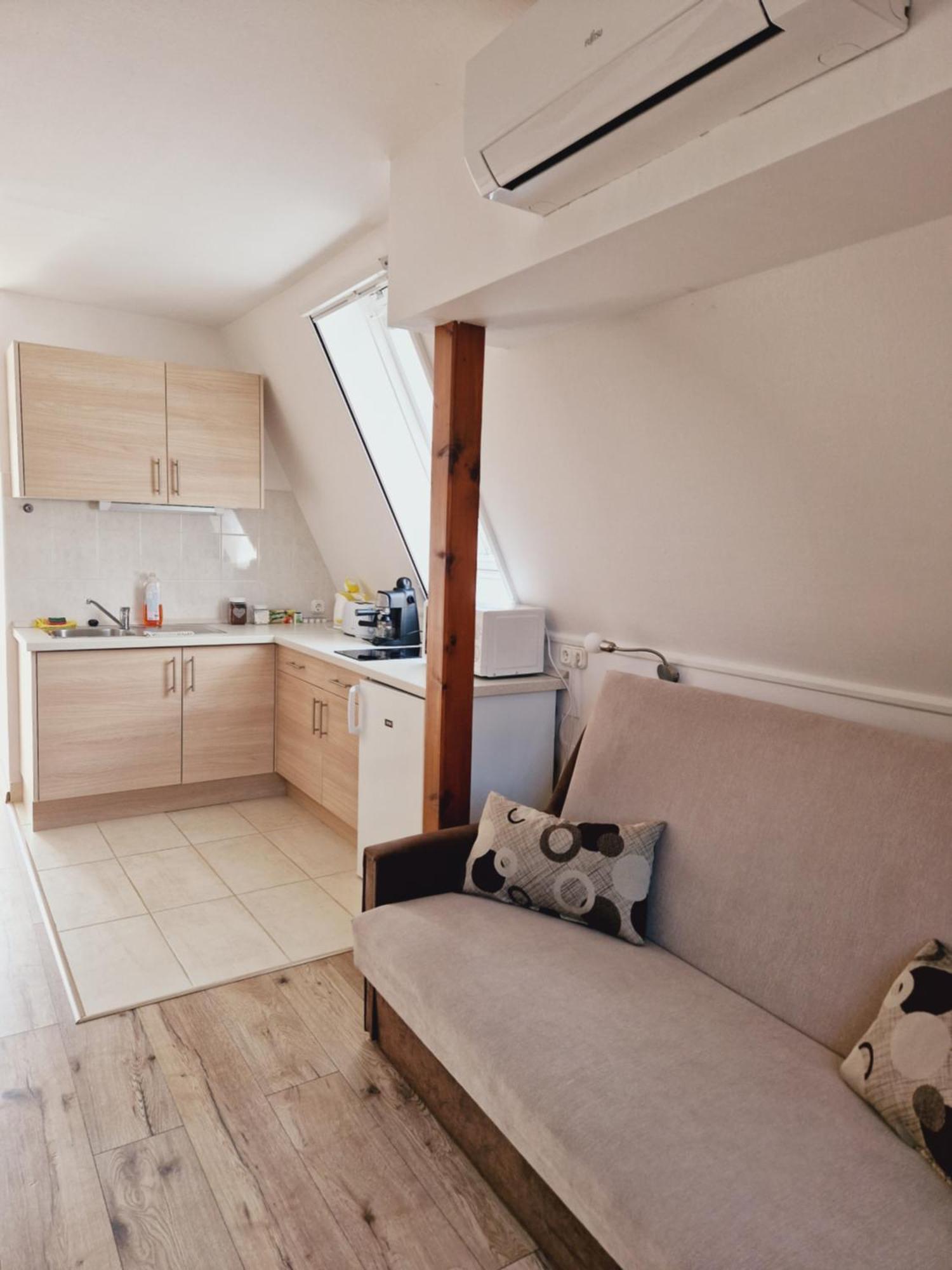 Balaton Apartman Fuered บาลาตอนฟือเรด ภายนอก รูปภาพ