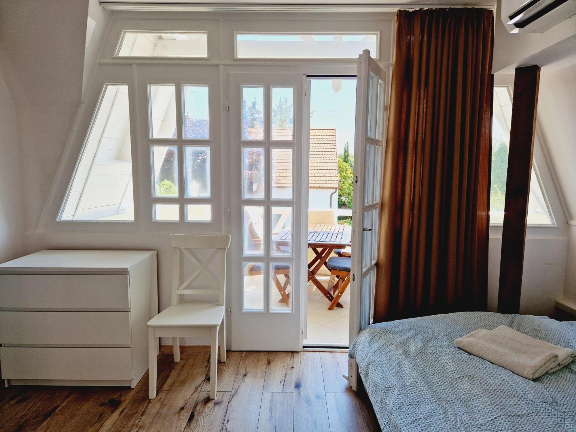 Balaton Apartman Fuered บาลาตอนฟือเรด ภายนอก รูปภาพ