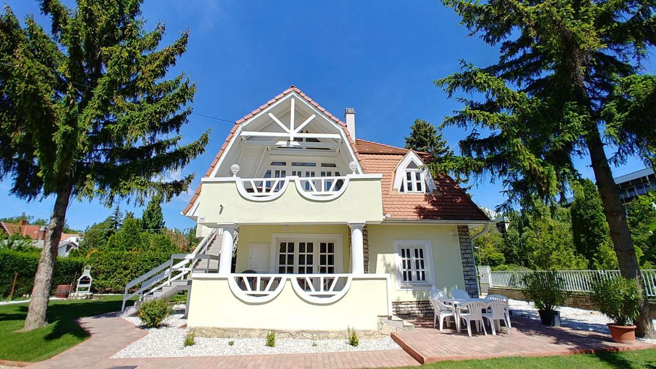Balaton Apartman Fuered บาลาตอนฟือเรด ภายนอก รูปภาพ